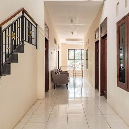 Reddoorz Near Dino Park Hotel Malang Exterior photo