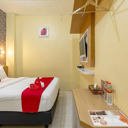 Reddoorz Near Dino Park Hotel Malang Exterior photo