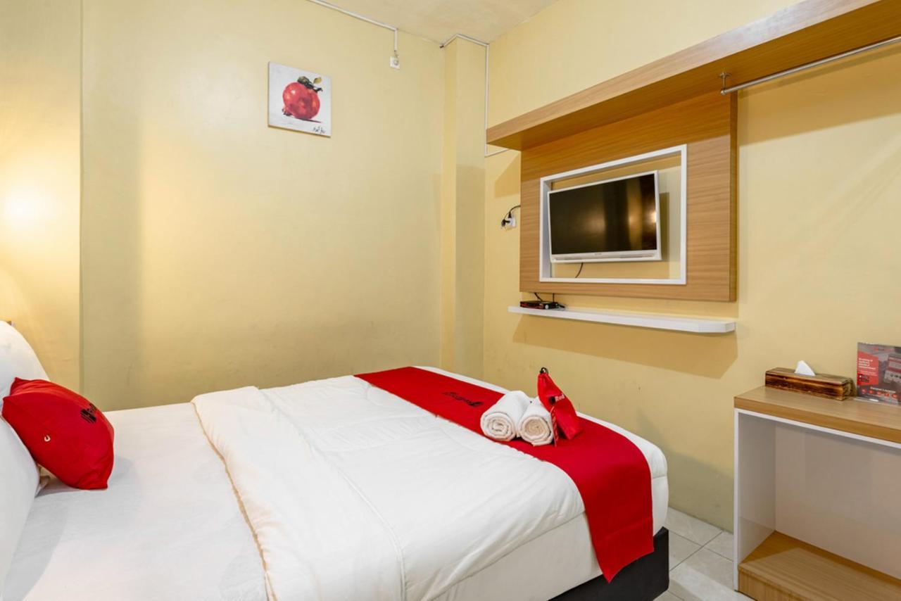 Reddoorz Near Dino Park Hotel Malang Exterior photo